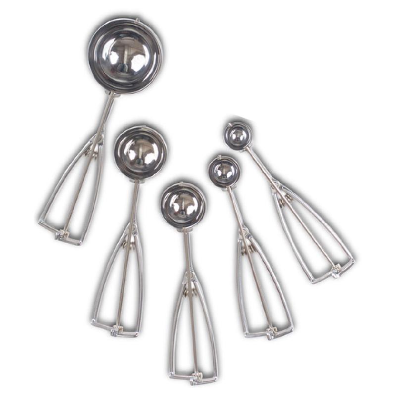 JB Prince U573 70 Stockel Scoop Size 700.48 Oz. Capacity 8-1/4"L Overall