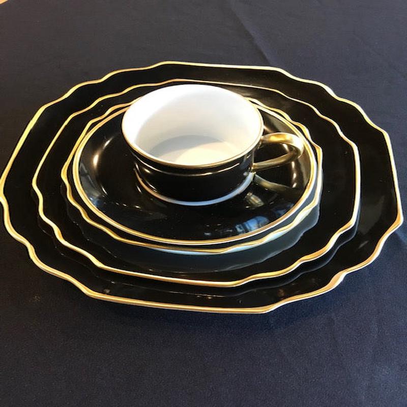 Georgian Colorsheen Salad Black with Monogram