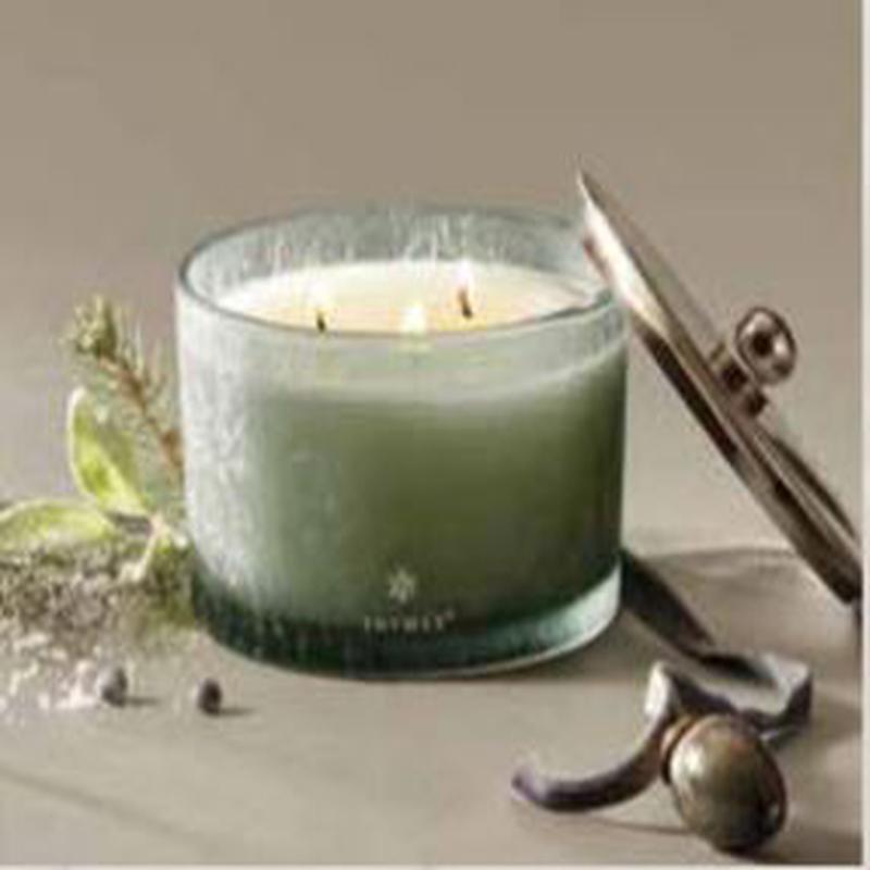 Highland Frost Large Candle 18oz