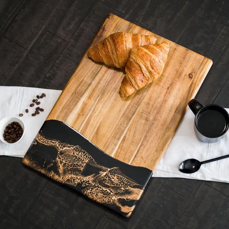 Acacia Bread Board Black Ember
