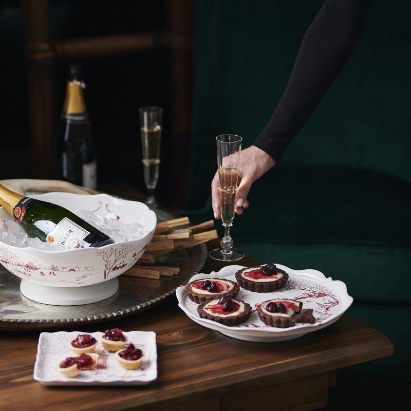 Country Estate Winter Frolic Centerpiece Bowl 13"